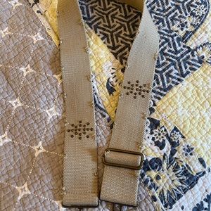 Women’s Vintage Belt 36 inches long . Adjustable.